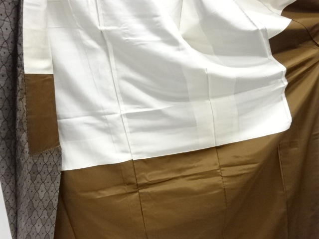  大特価品　抽象模様織り出し本場泥大島紬着物(9マルキ)